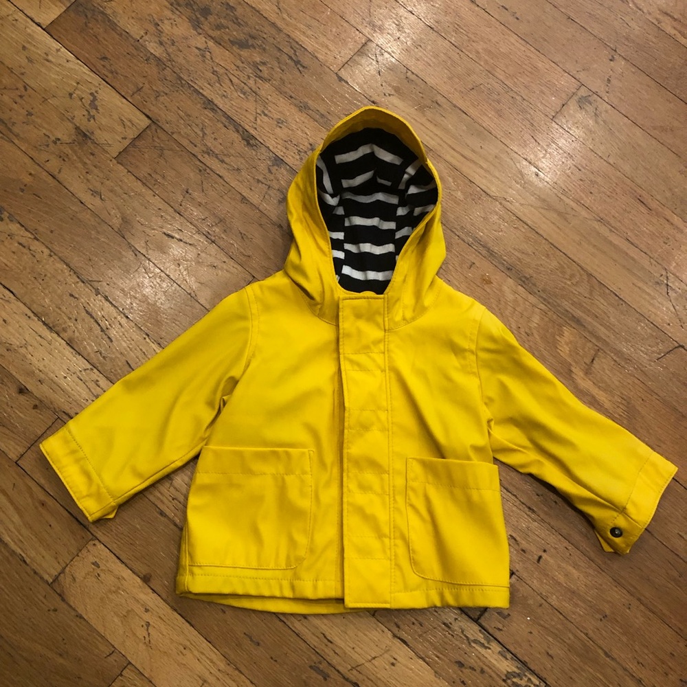 Infant raincoat size 6-12 months